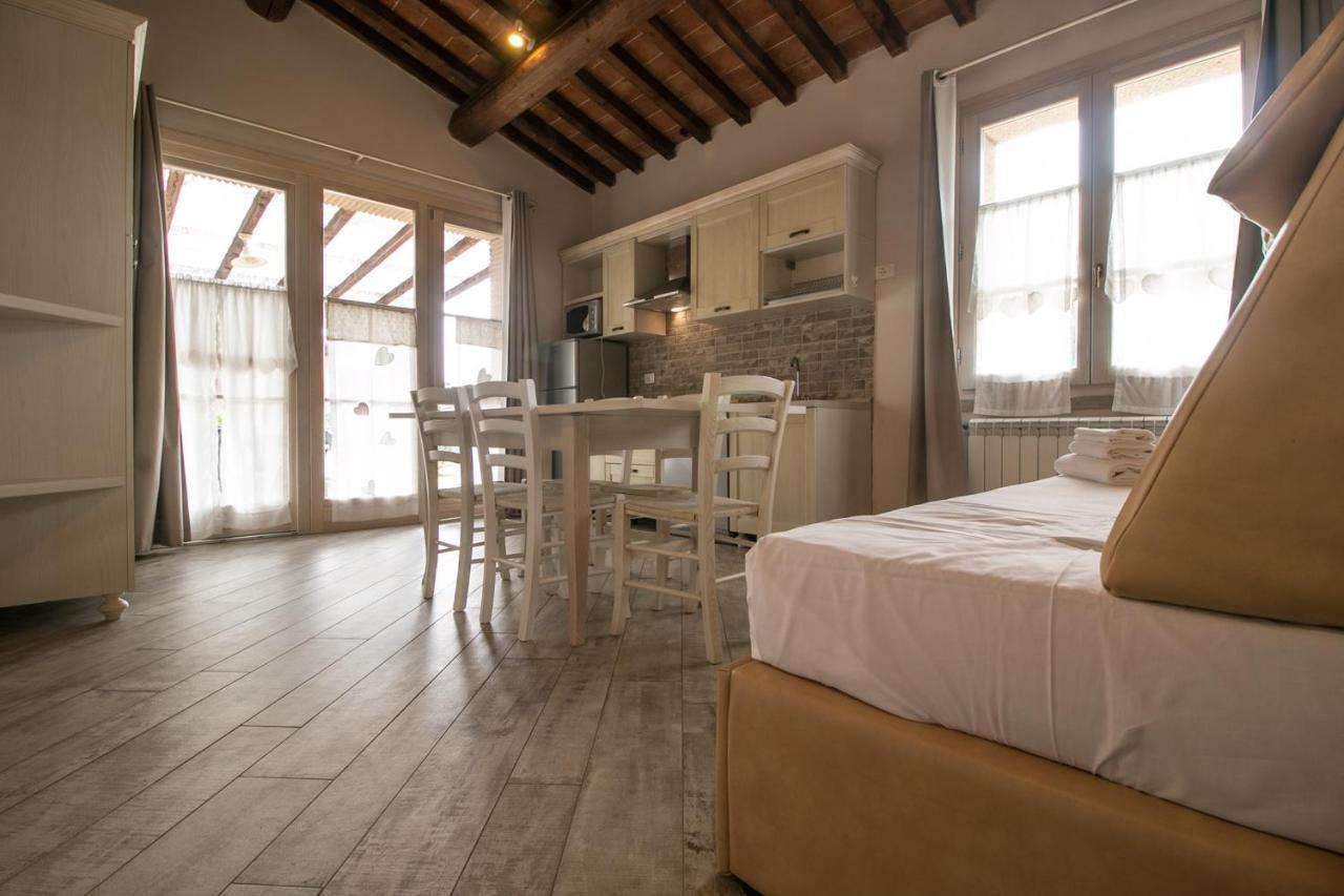 Fattoria Palazzeta - Pet & Family Friendly Aparthotel เชชินา ภายนอก รูปภาพ