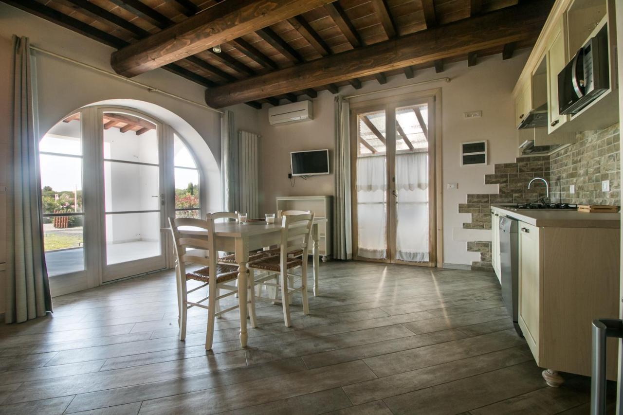 Fattoria Palazzeta - Pet & Family Friendly Aparthotel เชชินา ภายนอก รูปภาพ