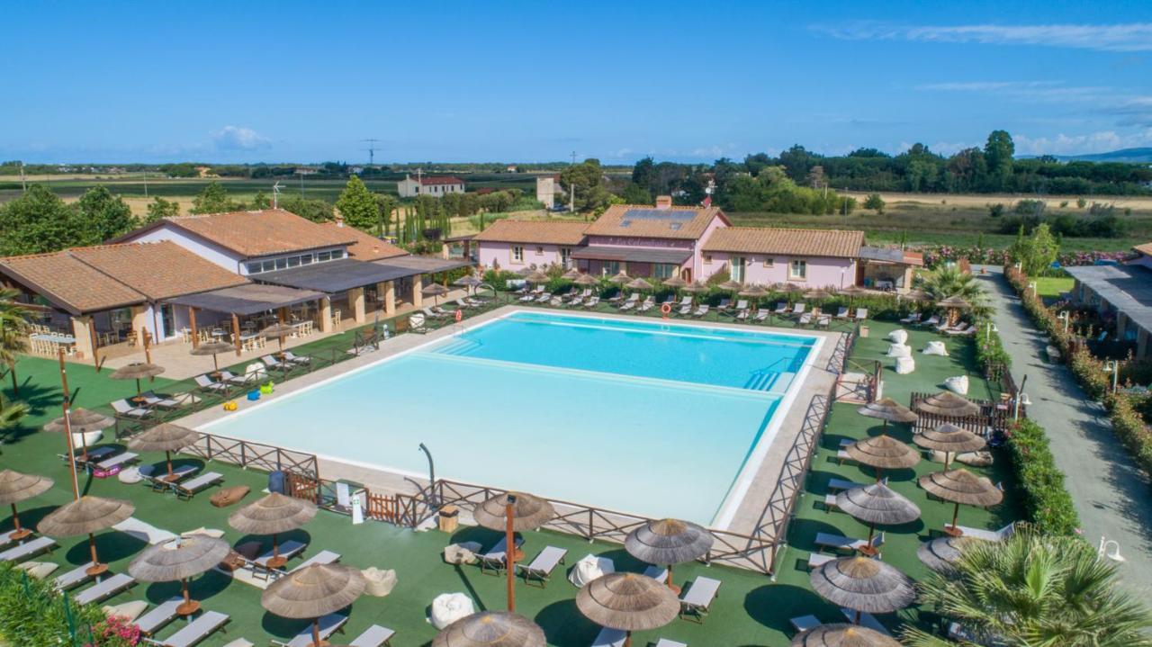 Fattoria Palazzeta - Pet & Family Friendly Aparthotel เชชินา ภายนอก รูปภาพ